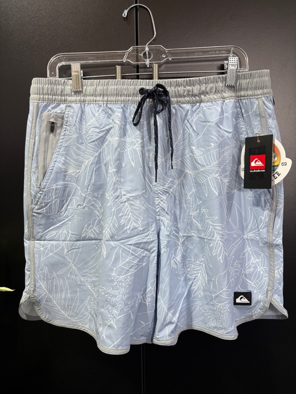 Quicksilver Board Shorts/Swim, boxer lined, zip pocket,back Velcro p back plus..